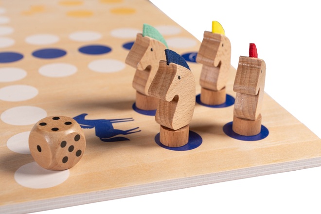 GIOCO DA TAVOLO "NON TI ARRABBIARE" A TEMA EQUESTRE IN LEGNO  
